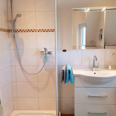 Ferienhaus-sonnenrose-loffhagen-studio-mit-balkon-und-gartenblick * Тиммендорфер-Штранд
